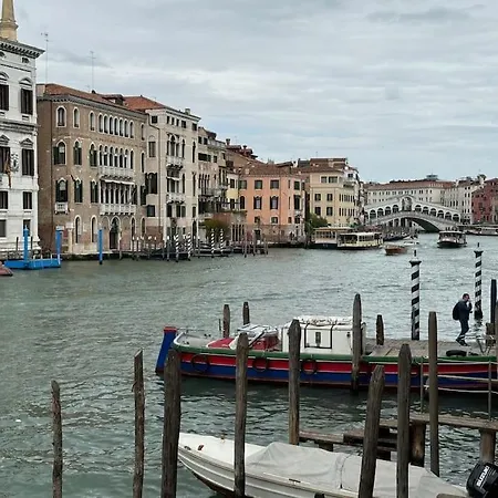 Apartman Ponte Di Rialto E Canal Grande-palazzo Benzon *