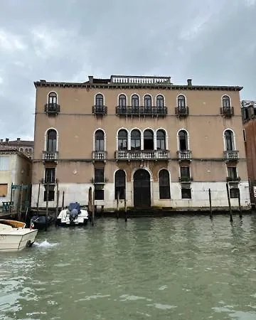 Apartman Ponte Di Rialto E Canal Grande-palazzo Benzon