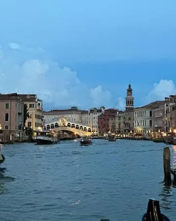 Apartman Ponte Di Rialto E Canal Grande-palazzo Benzon *